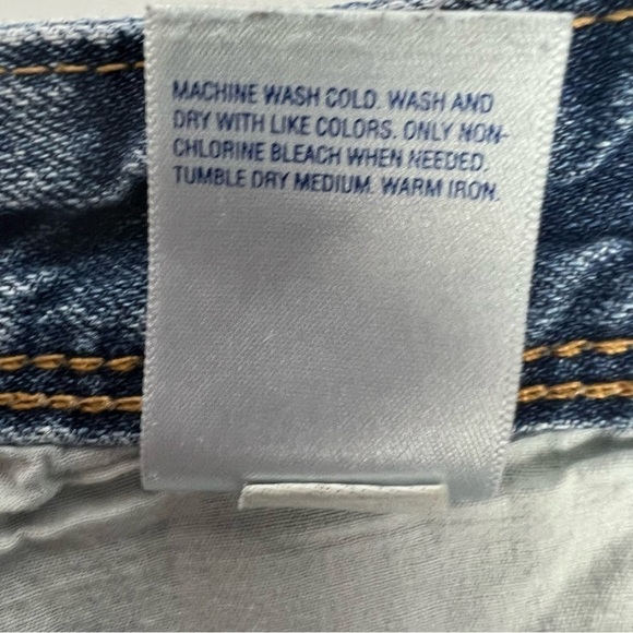 OLD NAVY The Flirt Women’s Blue Jean Denim Shorts Sz 12 Distressed Pockets - Picture 4 of 9